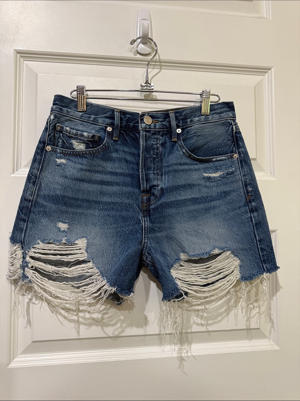 Frame Northville Rips Jean Shorts